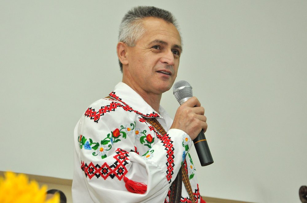 Керівник ансамблю “Веселі Галичани” отримав звання народного артиста