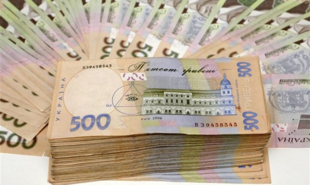 У Тернополі 74-річний пенсіонер віддав шахраям 250000 гривень