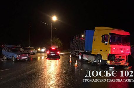На Тернопільщині під час зливи зіткнулися 4 автомобілі, один водій загинув (ФОТО)