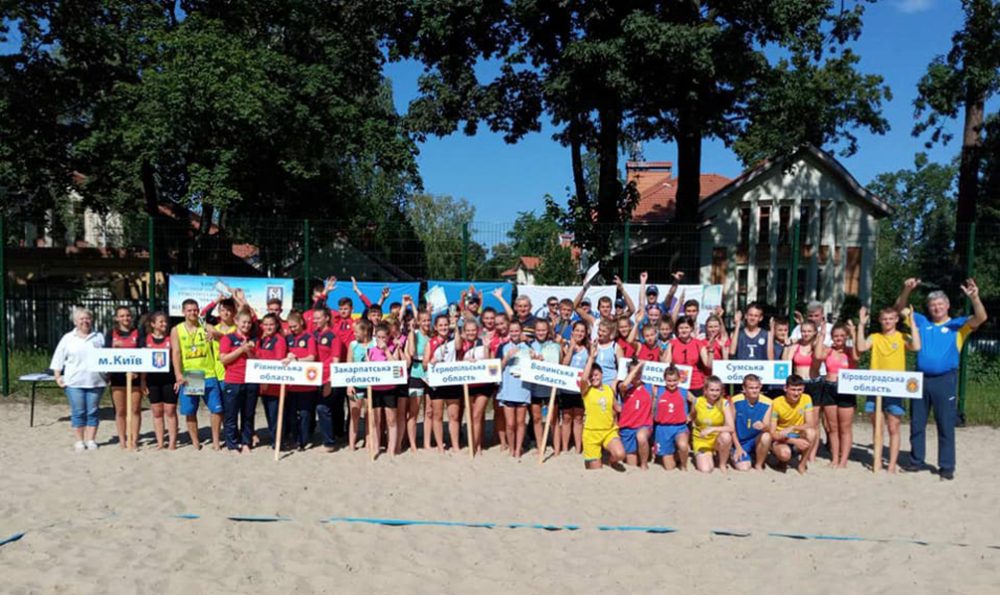 Тернопільські волейболістки з вадами слуху вибороли «срібло» й «бронзу» на чемпіонаті України