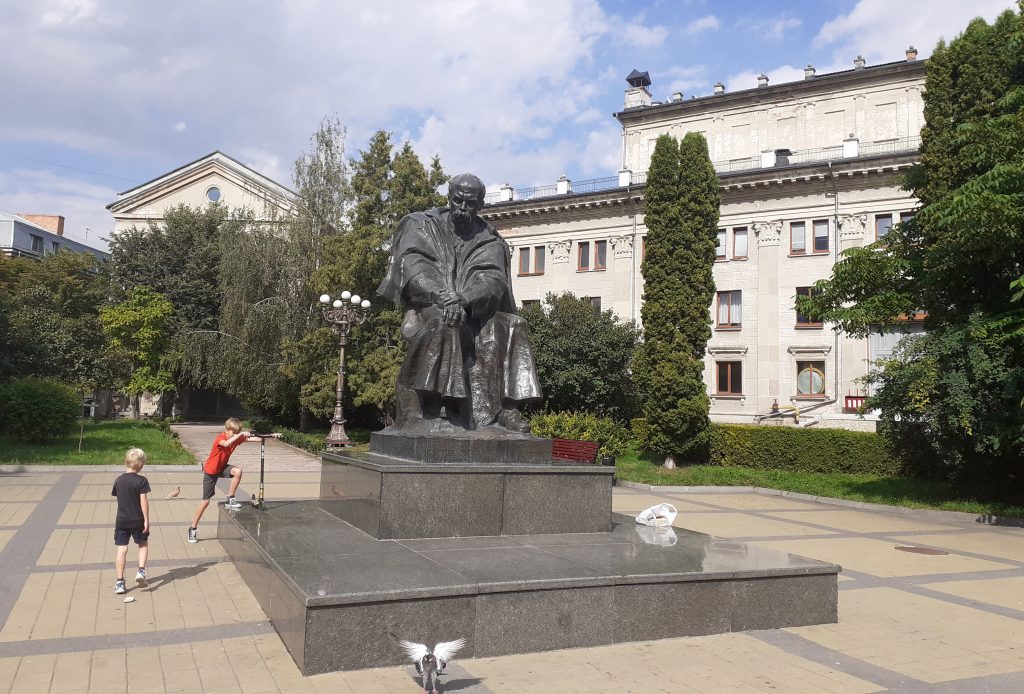 пам'ятник Т. Шевченку, Тернопіль