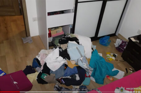 У Тернополі чернівецькі злодії-гастролери почистили квартиру на 300000 гривень (ВІДЕО)