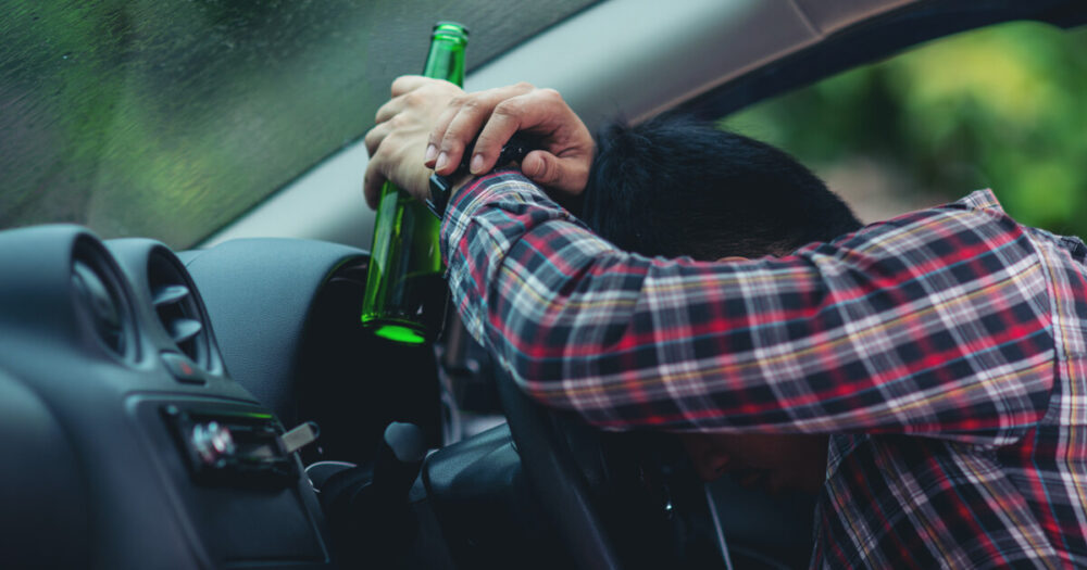 У Вишнівці нетверезий чоловік сів за кермо, бо власник авто був іще більше п’яний
