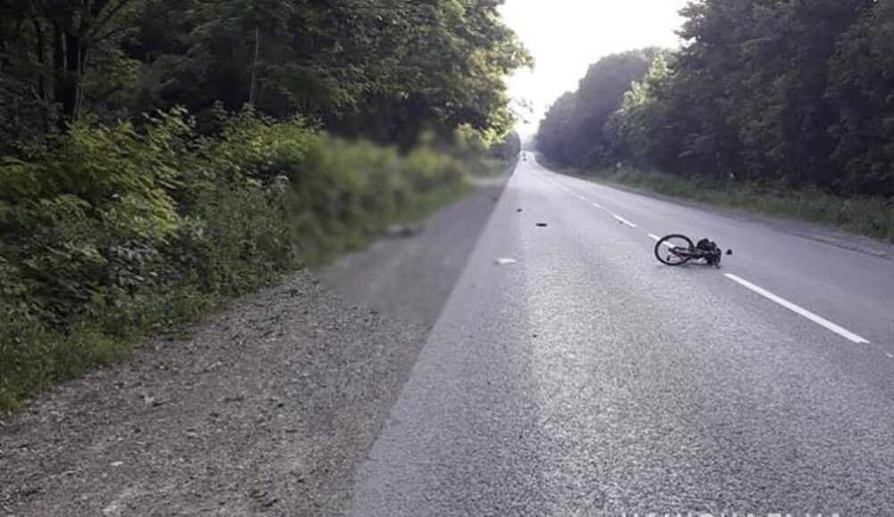 Аварія на Чортківщині: від отриманих травм велосипедист помер на місці події (ФОТО)