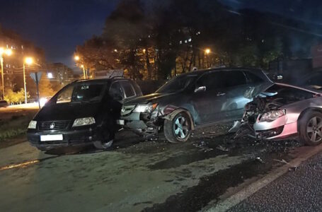 У Тернополі поблизу “Подолян” зіткнулися три автомобілі (ФОТО)