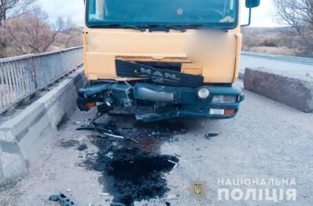 Водій з Тернопільщини поблизу Франківська потрапив в аварію, у якій загинула людина