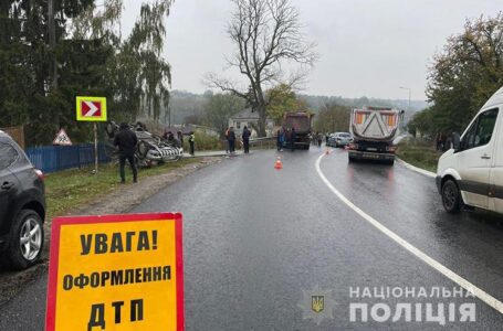 В аварії на Чортківщині 27-річна водійка отримала важкі травми