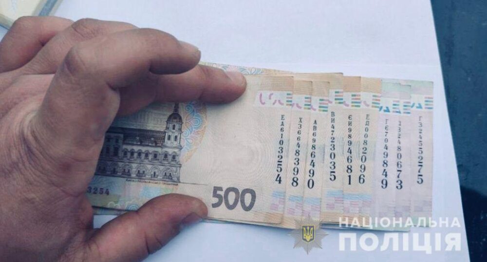 У Заліщиках у жінки вкрали 55000 гривень