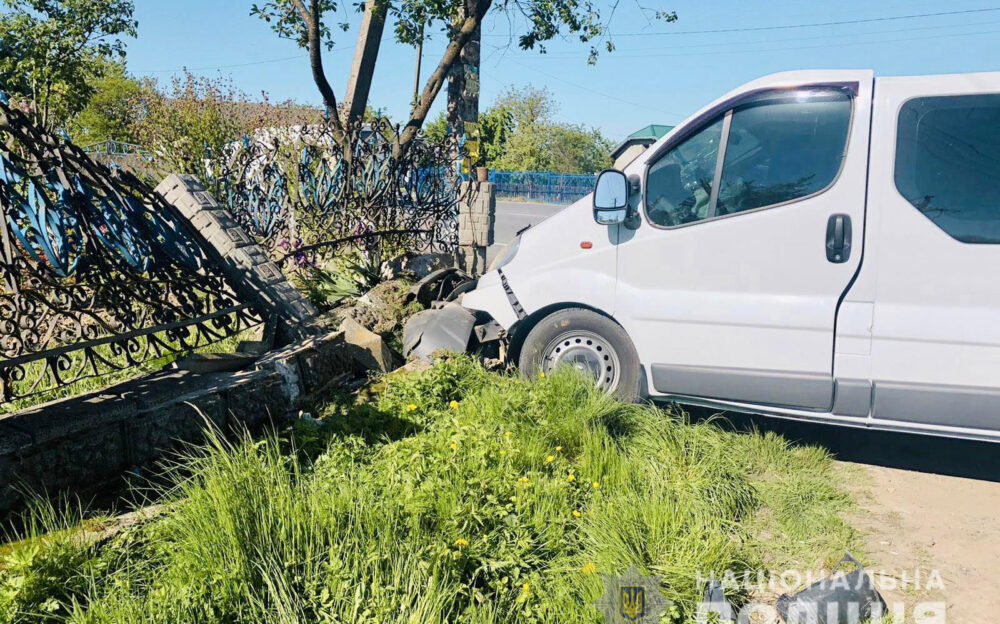 Водій з Тернопільщини скоїв аварію на Прикарпатті. Троє людей травмовано