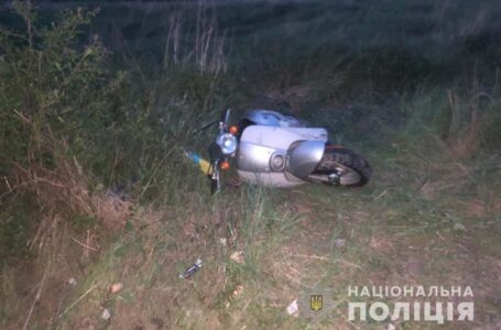 На Бучаччині п’яний водій упав зі скутера і потім давав поліції 200 доларів хабаря