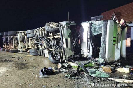 На Рівненщині у результаті зіткнення двох вантажівок загинув водій із Тернопільщини (ФОТО)