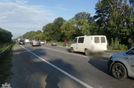 На трасі Тернопіль – Хмельницький зіткнулися три автомобілі (ФОТО)
