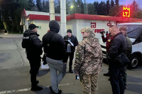 Поліція викрила жителя Кременця, який переправляв військовозобов’язаних за кордон