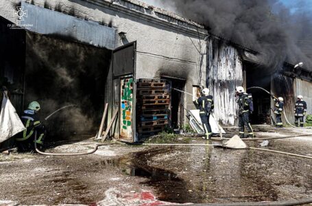У Тернополі трапилася іще одна велика пожежа – горів склад з олією (ФОТО)