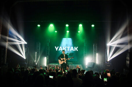 Вперше із живим бендом: у Тернополі з великим сольним концертом виступить YAKTAK