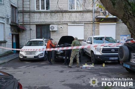 Вночі у Тернополі пролунали два вибухи: підірвали автомобіль підприємця