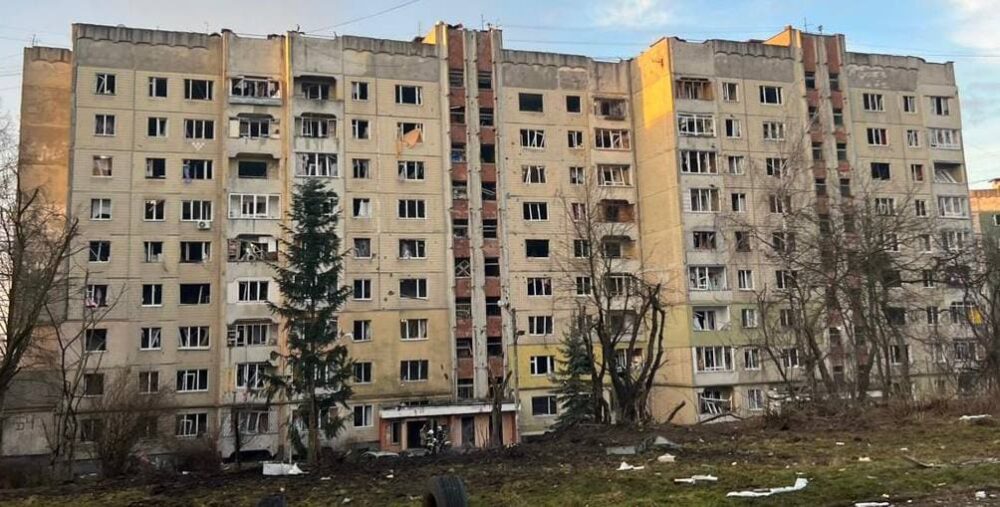 Ракетна атака на Львів: пошкоджені житлові будинки, є загиблий та поранені