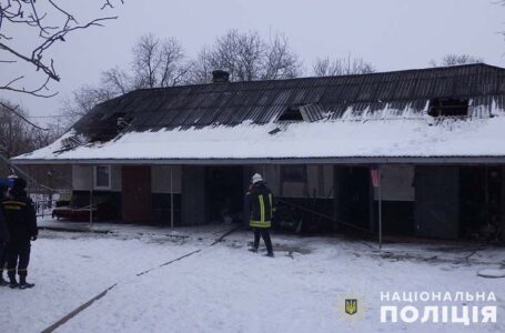 На Борщівщині чоловік підпалив співмешканці літню кухню