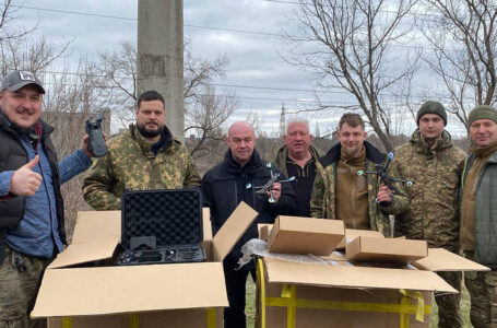 Сергій Надал поїхав на фронт до тернополян, щоб передати ударні FPV дрони від Тернопільської міської ради