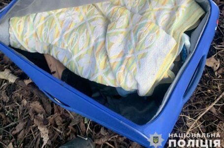 Поліція затримала уродженця росії, який викинув у Тернополі валізу з трупом своєї матері