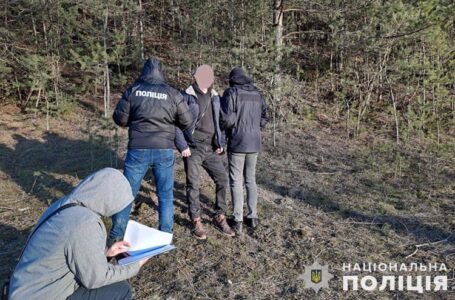 На Кременеччині затримали лісника, який вимагав 90000 грн хабаря