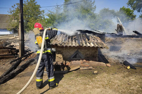 На Бережанщині згоріла господарська будівля (ФОТО)