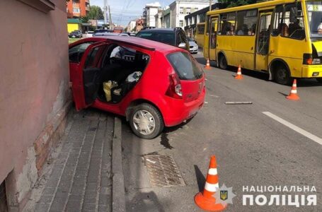 У Тернополі внаслідок ДТП загинула пасажирка легкового авто (ФОТО)