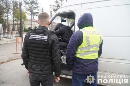 У Тернополі затримали перевізника, який відправив за кордон 13 ухилянтів