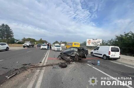 В аварії поблизу Тернополя травмувався 20-річний водій “Фольксвагена”