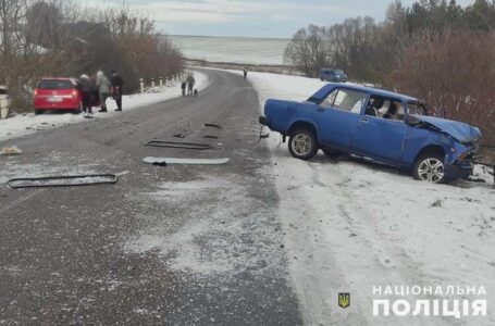 У Підволочиській громаді зіткнулися “Жигулі” та “Опель”. Є травмовані