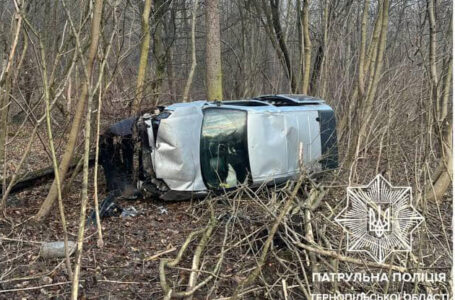 На Теребовлянщині перекинувся автомобіль “Сітроен” (ФОТО)