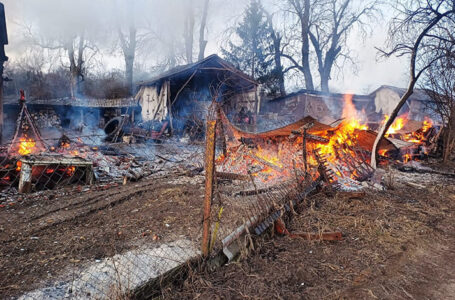 У Скалатській громаді згоріла господарська будівля (ФОТО)