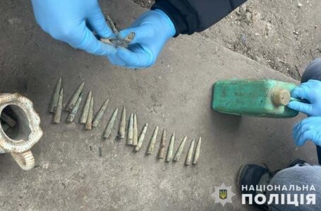 У 38-річного жителя Бучаччини поліцейські вилучили порох та набої