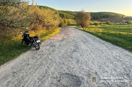На Бережанщині жінка упала з мотоцикла і отримала важкі травми