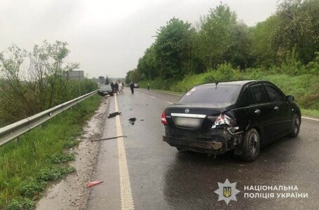 Поблизу Теребовлі зіткнулися три авто – шестеро людей травмовано