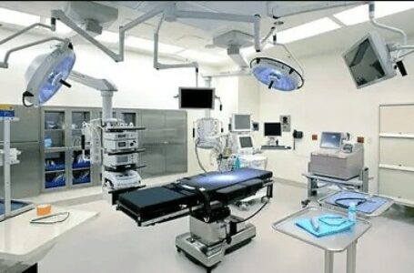 Медичне обладнання Man-in-Med — базове оснащення лікарського кабінету