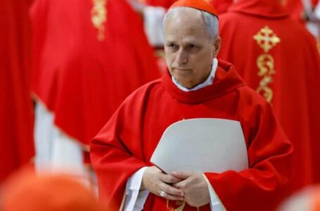 Новим Папою Римським став кардинал зі США Роберт Френсіс Прево