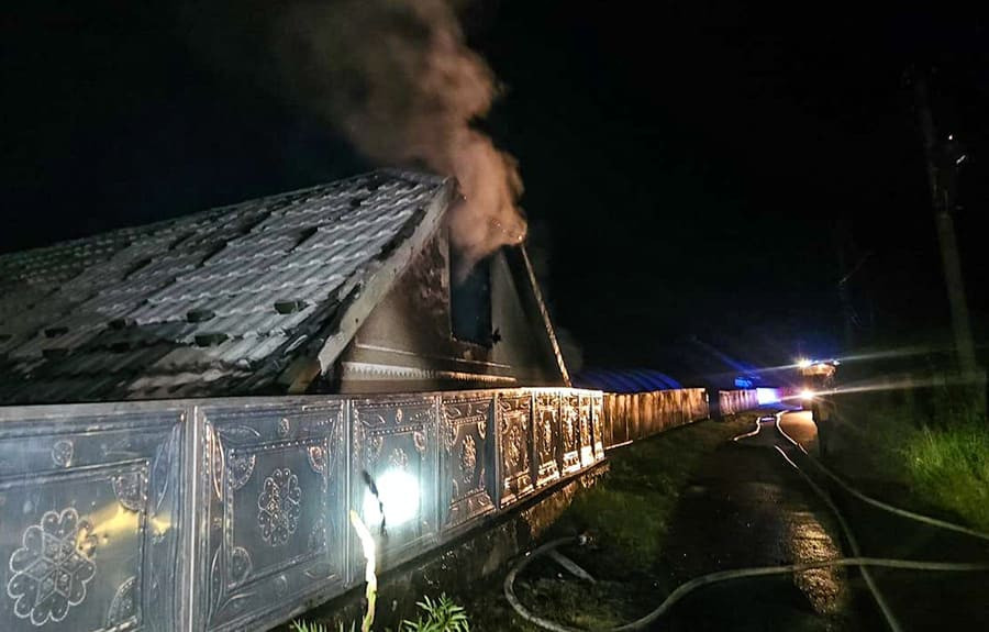 У Синькові горіла господарська будівля (ФОТО)