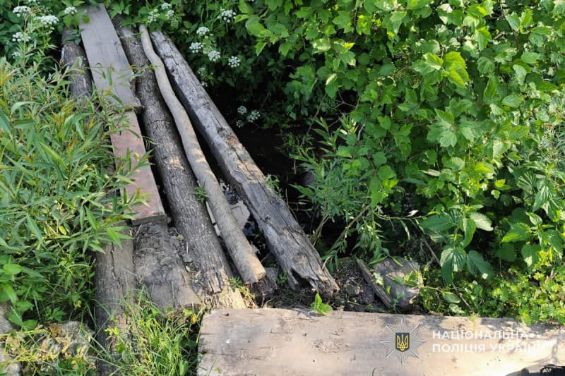 На Зборівщині чоловік впав у річку і загинув