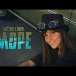 VICTORIA NIRO презентувала чуттєвий переспів пісні “То моє море”