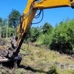 На Бучаччині чоловік самовільно почистив потічок. Що йому за це буде?