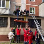 У Тернополі жінка випала з третього поверху