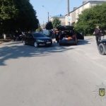 У Мельниці-Подільській автомобіль врізався в електричну опору. Травмована пасажирка