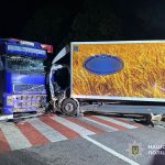На трасі Тернопіль – Львів зіткнулися дві вантажівки. Обоє водіїв травмовані