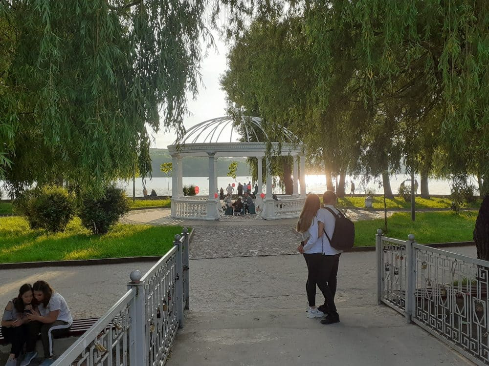 Острів Закоханих на Тернопільському озері