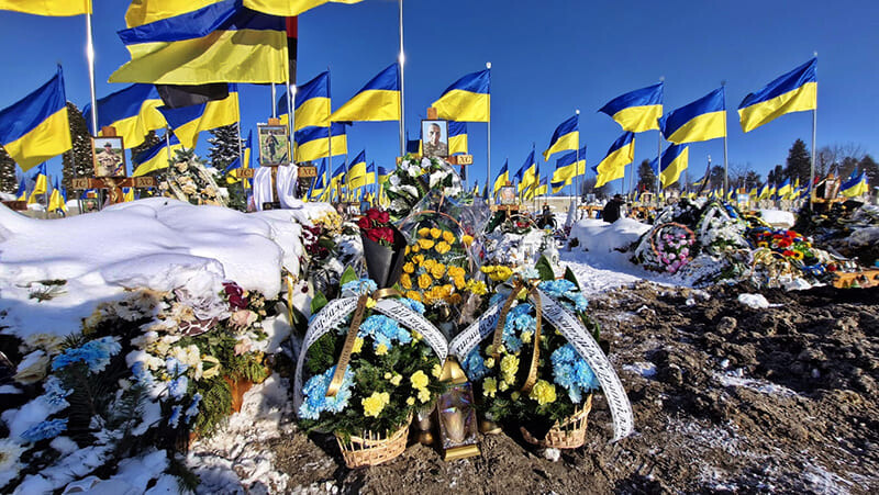 У Тернополі запускають проект догляду за могилами самотніх воїнів