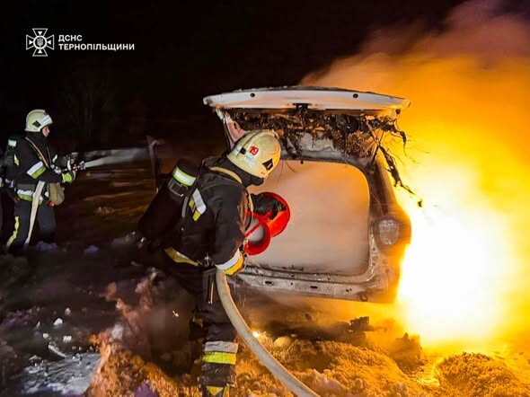 У Монастириській громаді згорів автомобіль “Рено Дастер”