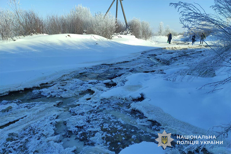 На Теребовлянщині через витік технічної води сталося забруднення траси М-19