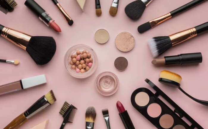 Б’юті-хакі для стійкого макіяжу: від праймера до фіксатора – ваш гід по професійній косметиці