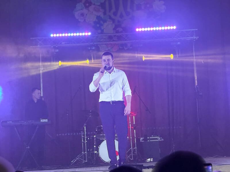 Відбувся перший сольний концерт співака Тараса Крупи